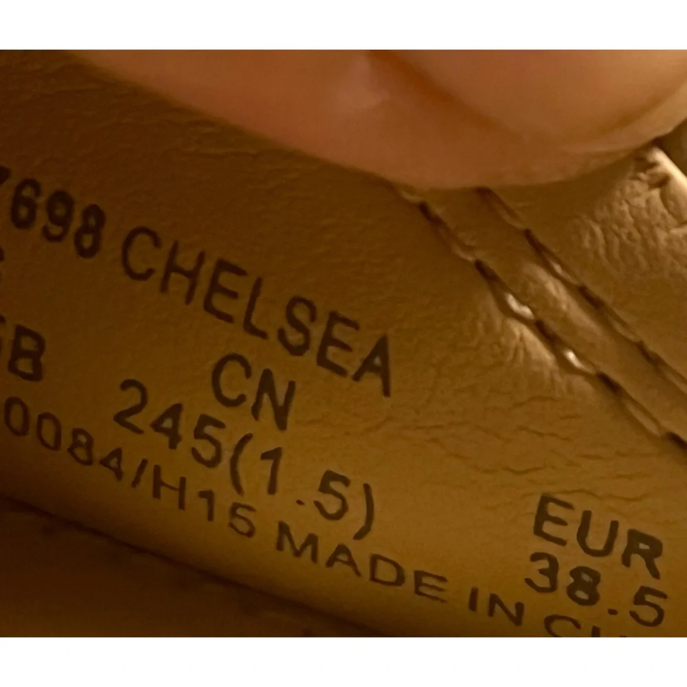 Coach Chelsea Leather Flats EU 38.5/ US 8.5 Style A7698